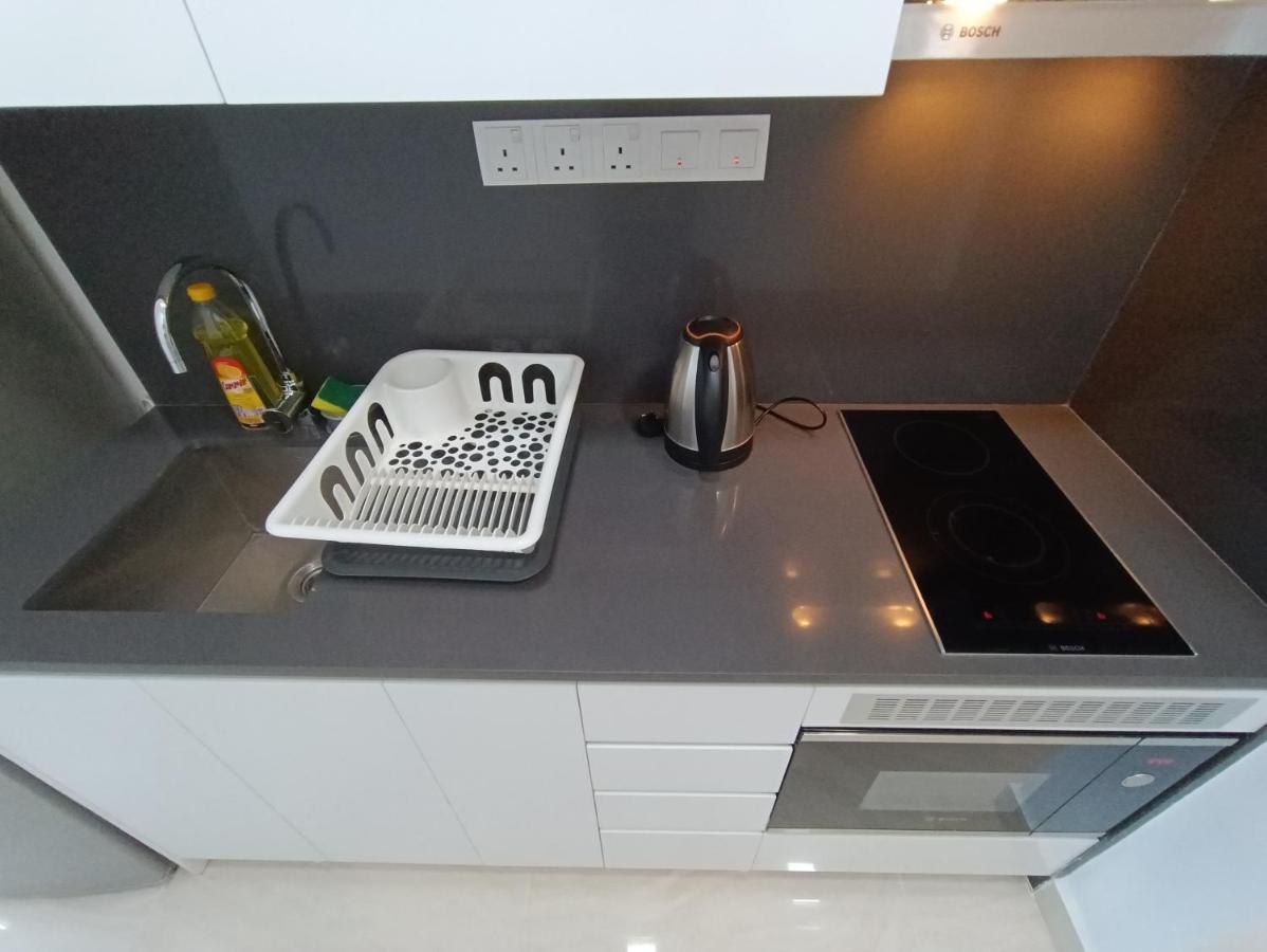 Lx 39A Balcony Klcc View 1 Bedroom Infinity Pool Κουάλα Λουμπούρ Εξωτερικό φωτογραφία